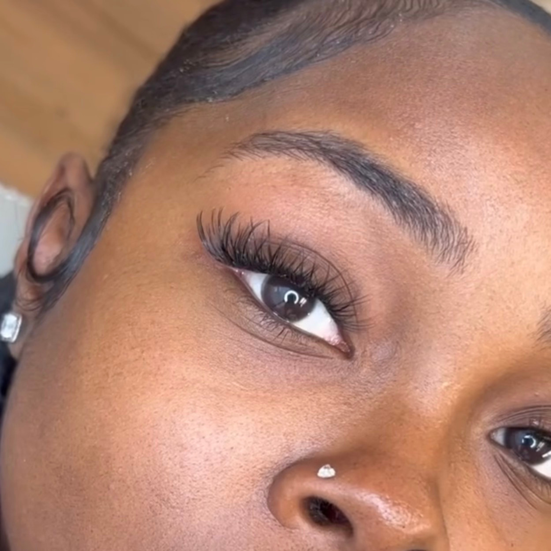 Prissy Luxe Lash Tray – The Pink Haus
